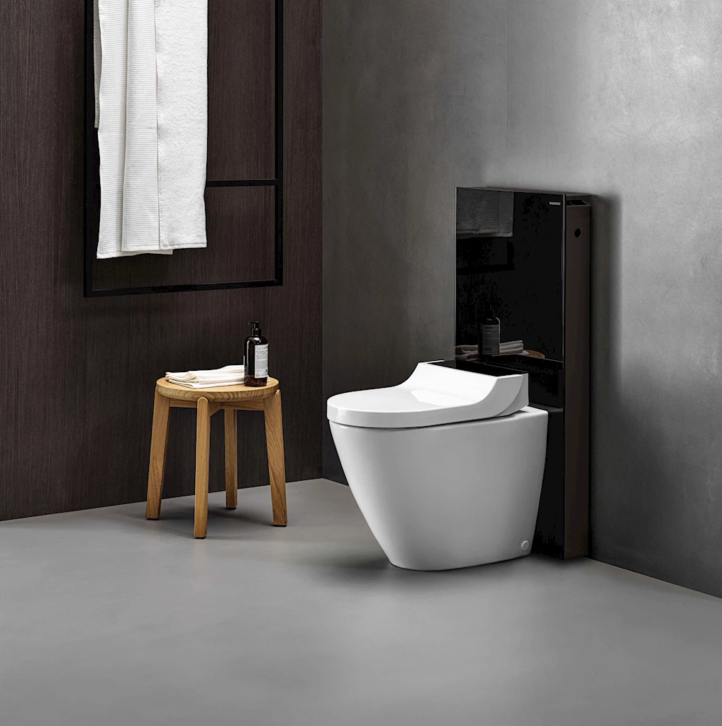 Geberit AquaClean Tuma Comfort dusjtoalett, gulvstående Geberit AquaClean Tuma Comfort dusjtoalett, gulvstående